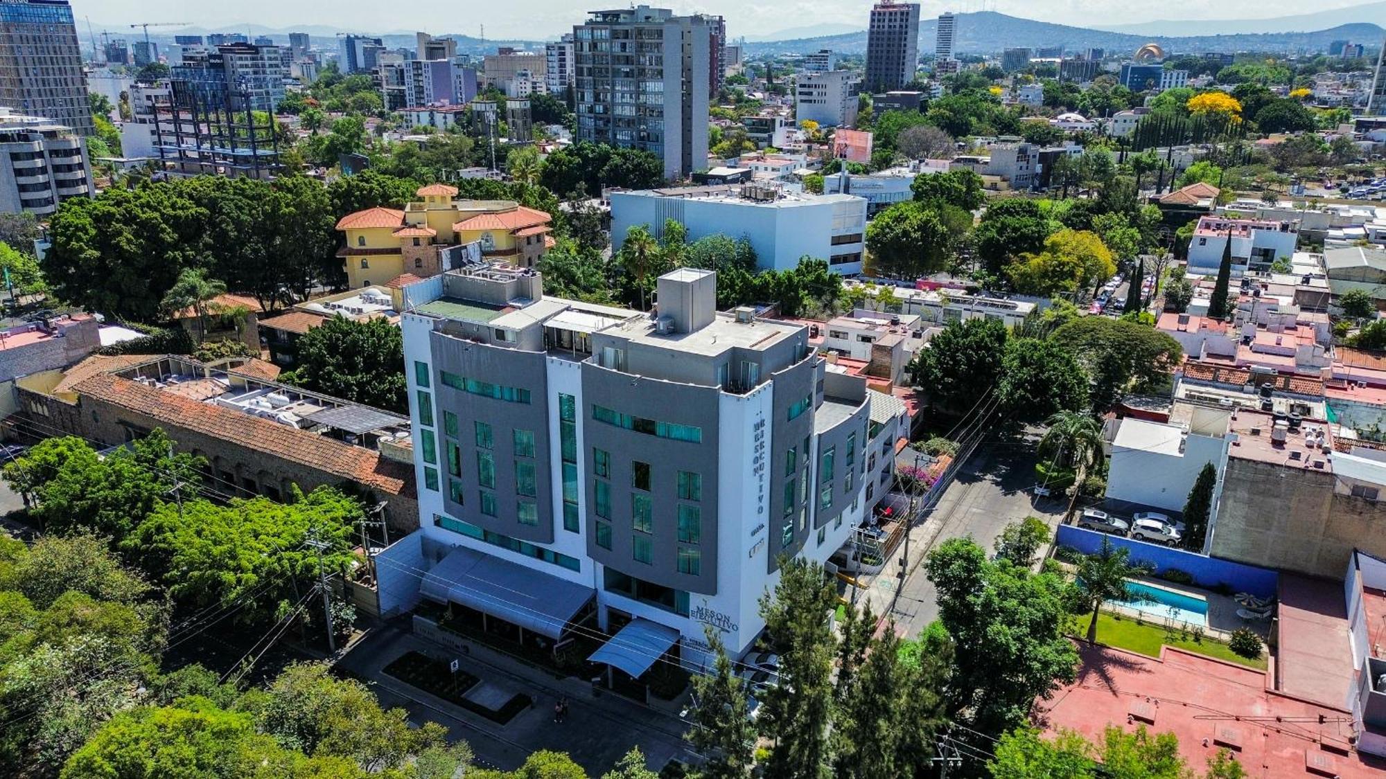Отель Meson Ejecutivo Guadalajara Minerva - Av Mexico Экстерьер фото